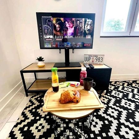 Ferienwohnung The New-Yorker - Hyper Centre- 2Mn Gare Sncf - Wi-Fi Netflix Gratuit Niort Exterior foto