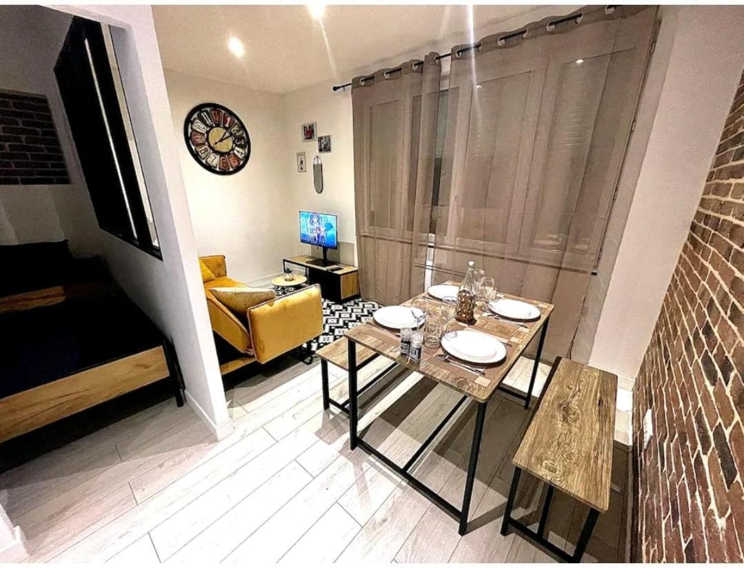 Ferienwohnung The New-Yorker - Hyper Centre- 2Mn Gare Sncf - Wi-Fi Netflix Gratuit Niort Exterior foto